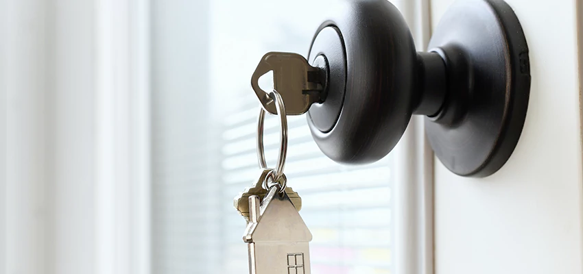 Bifold Door Knob Replacement in Newark, California